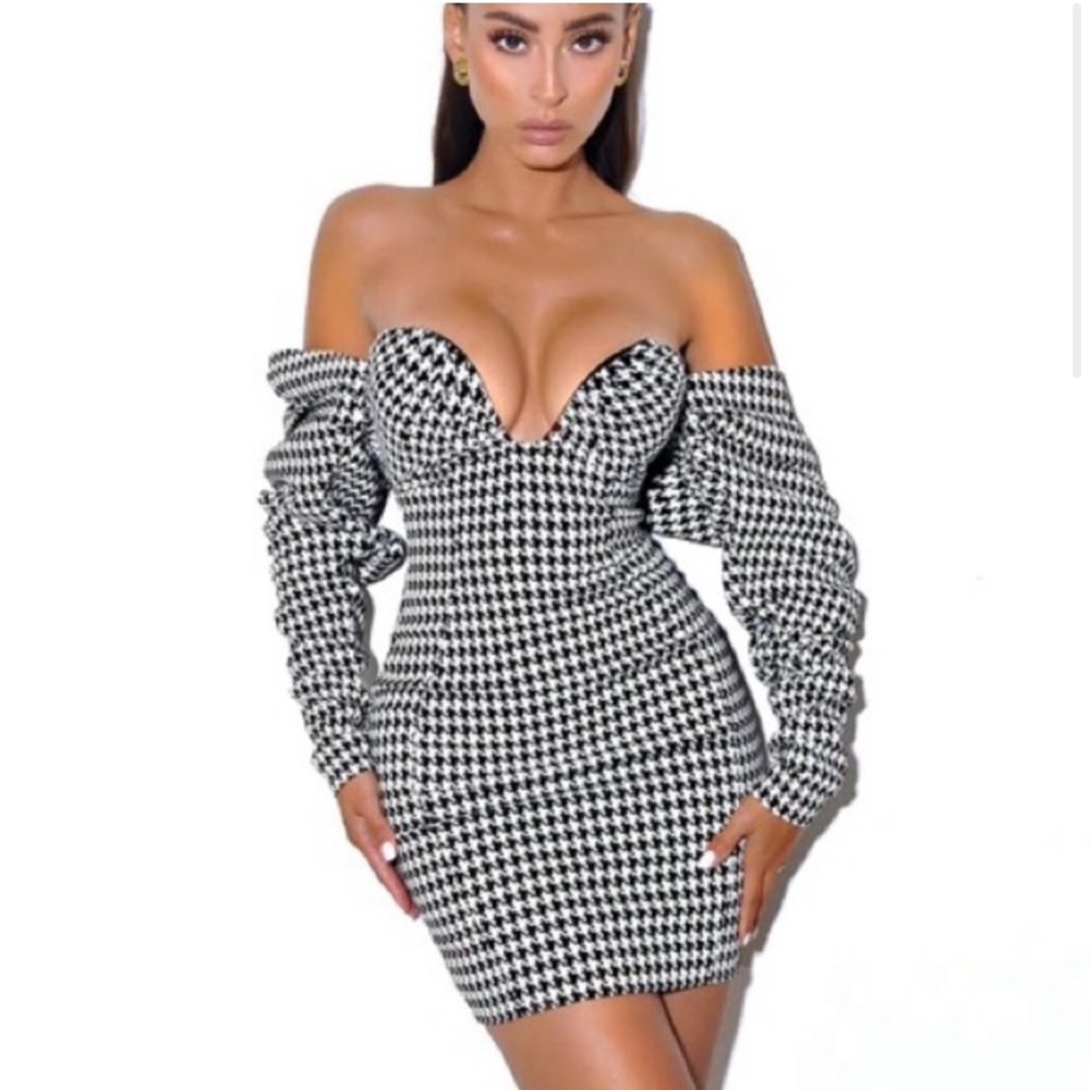 Miss Circle Dress